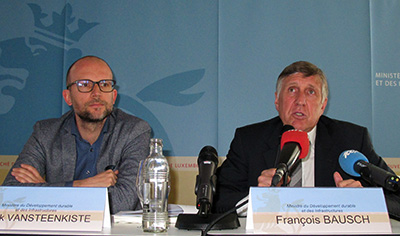 Le ministre François Bausch et le conseiller de Gouvernement 1ère classe Frank Vansteenkiste